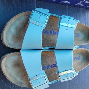 Like New Birkenstock Arizona Soft Footbed in Faded Aqua-37